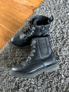 Jumping Beans Toddler Black Combat Boots Lightweight Lace-Up Ankle Size 9T
